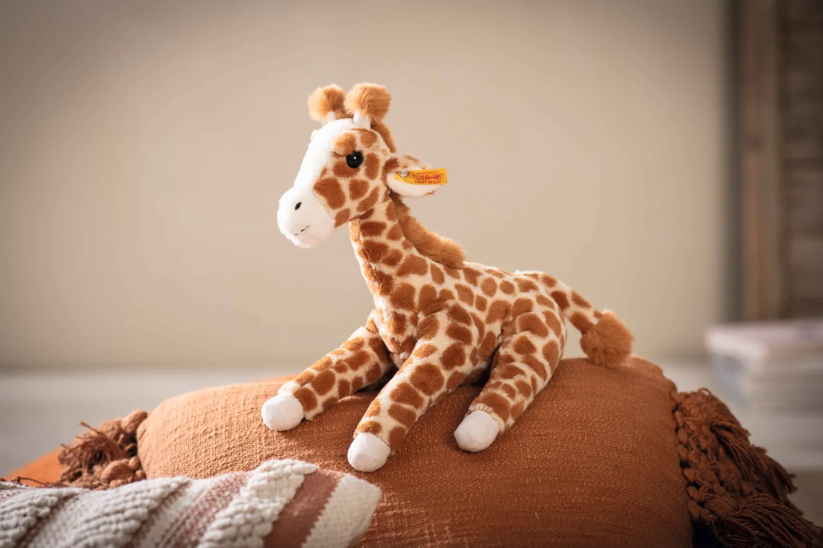 Hot Steiff Gina giraffe, 25 cm, light brown