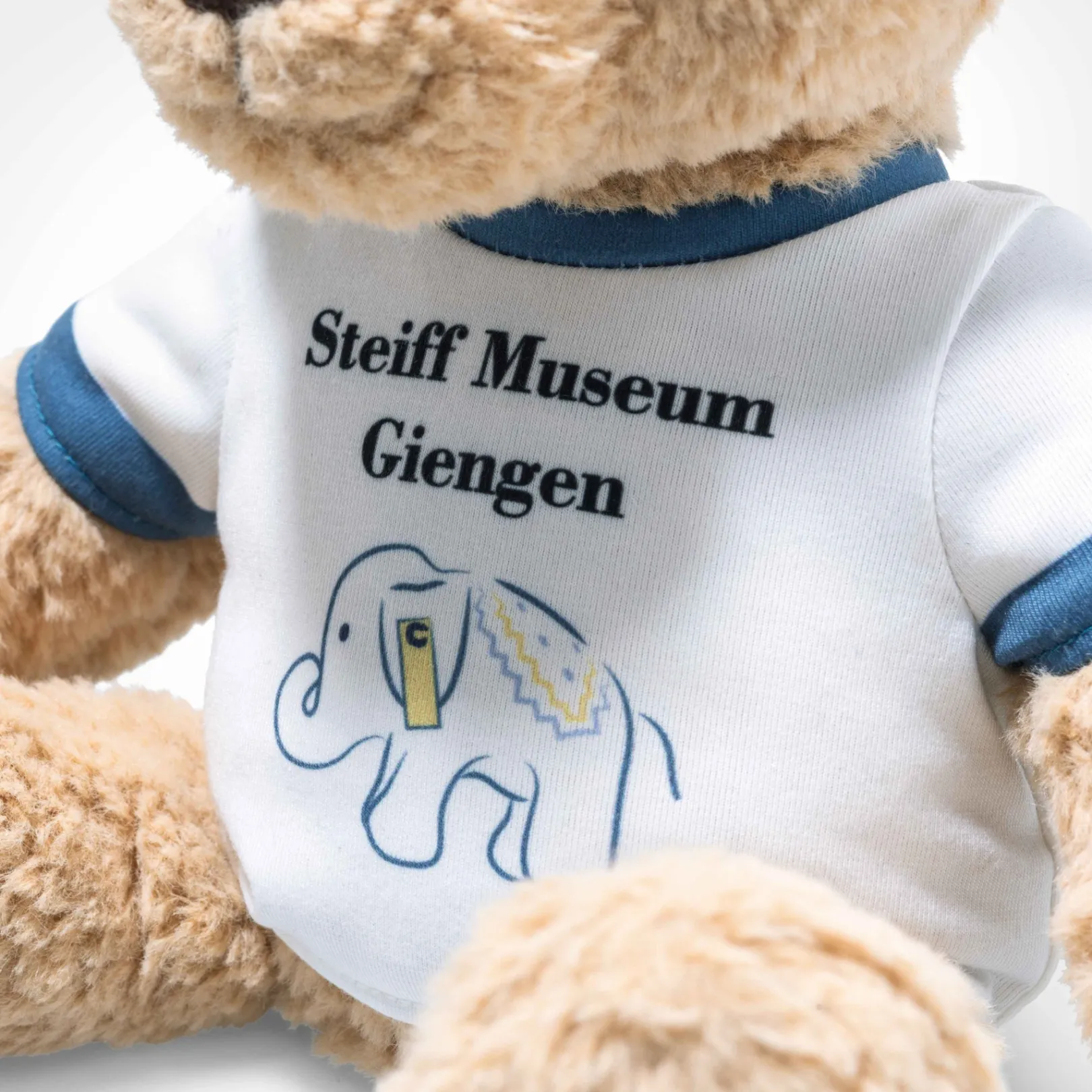 Sale Steiff Museum Teddy bear Ben with little elephant T-shirt, 30 cm, beige